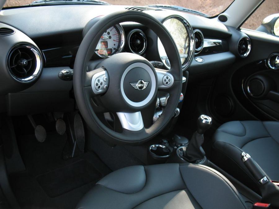  Mini Cooper Clubman 2008 года  (фото 46 из 53)